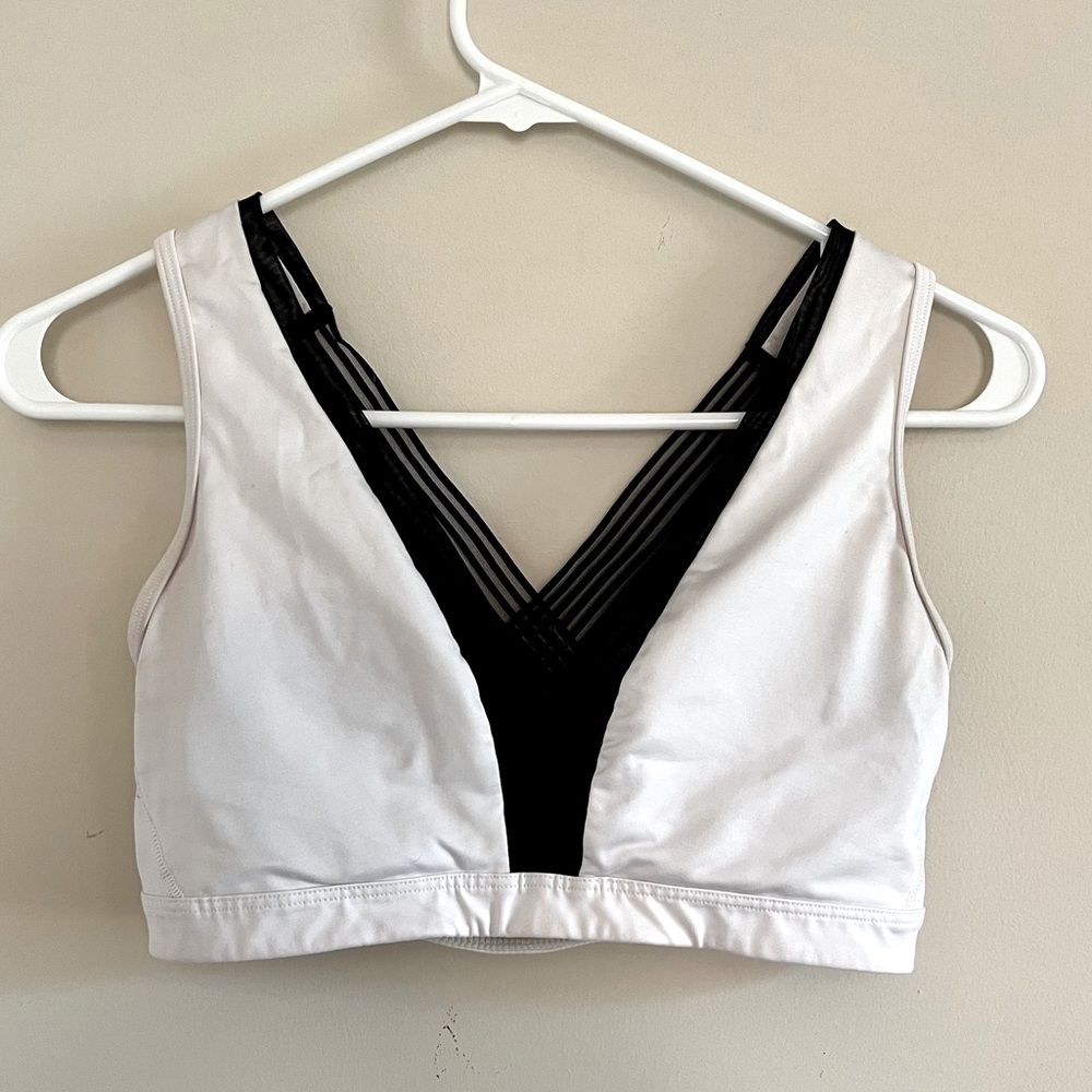 Victoria Sports - Sports Bra Size M